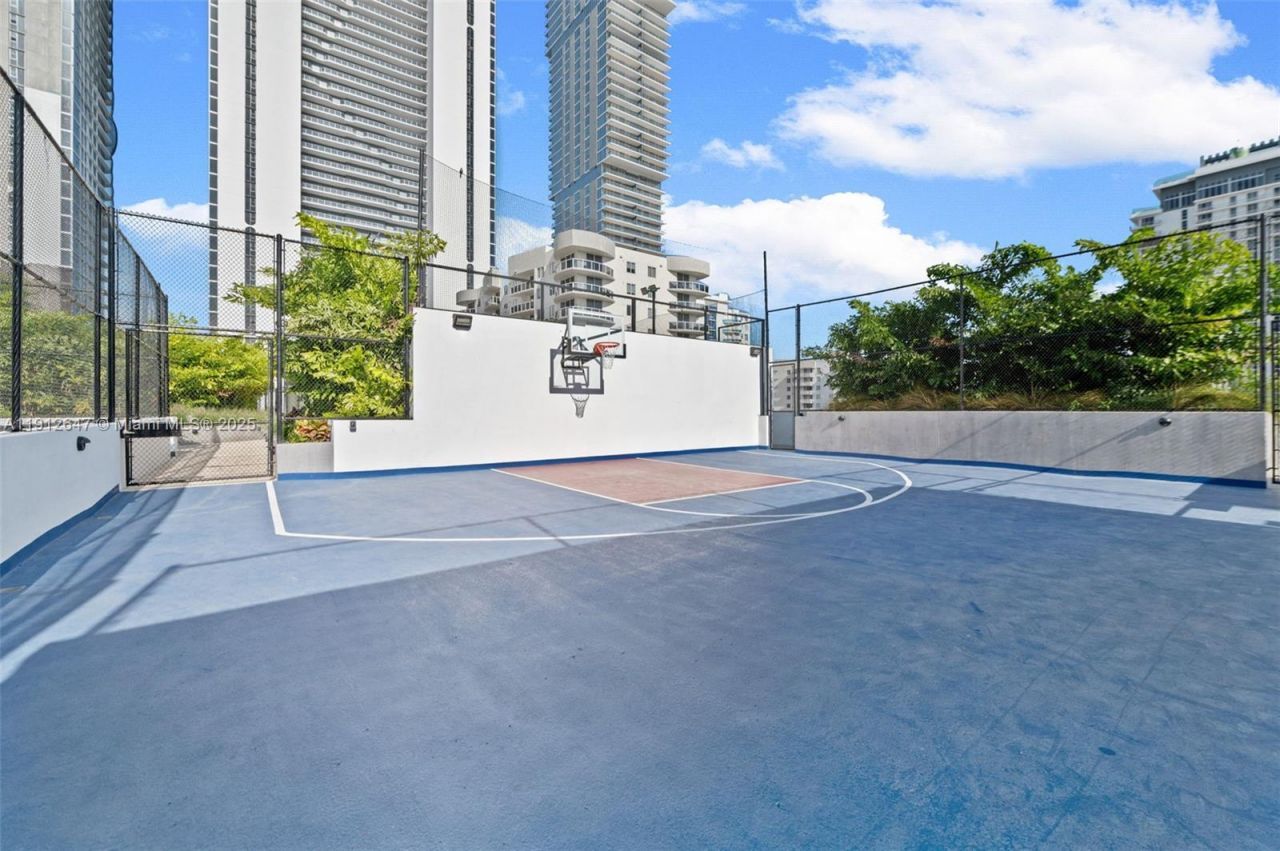 700 NE 24th St, Unit 5606, Miami, FL 33137 Photo