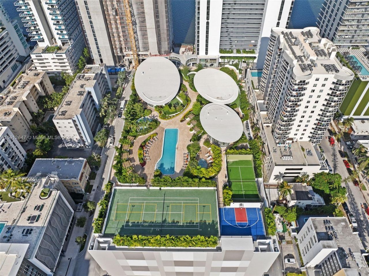 700 NE 24th St, Unit 5606, Miami, FL 33137 Photo