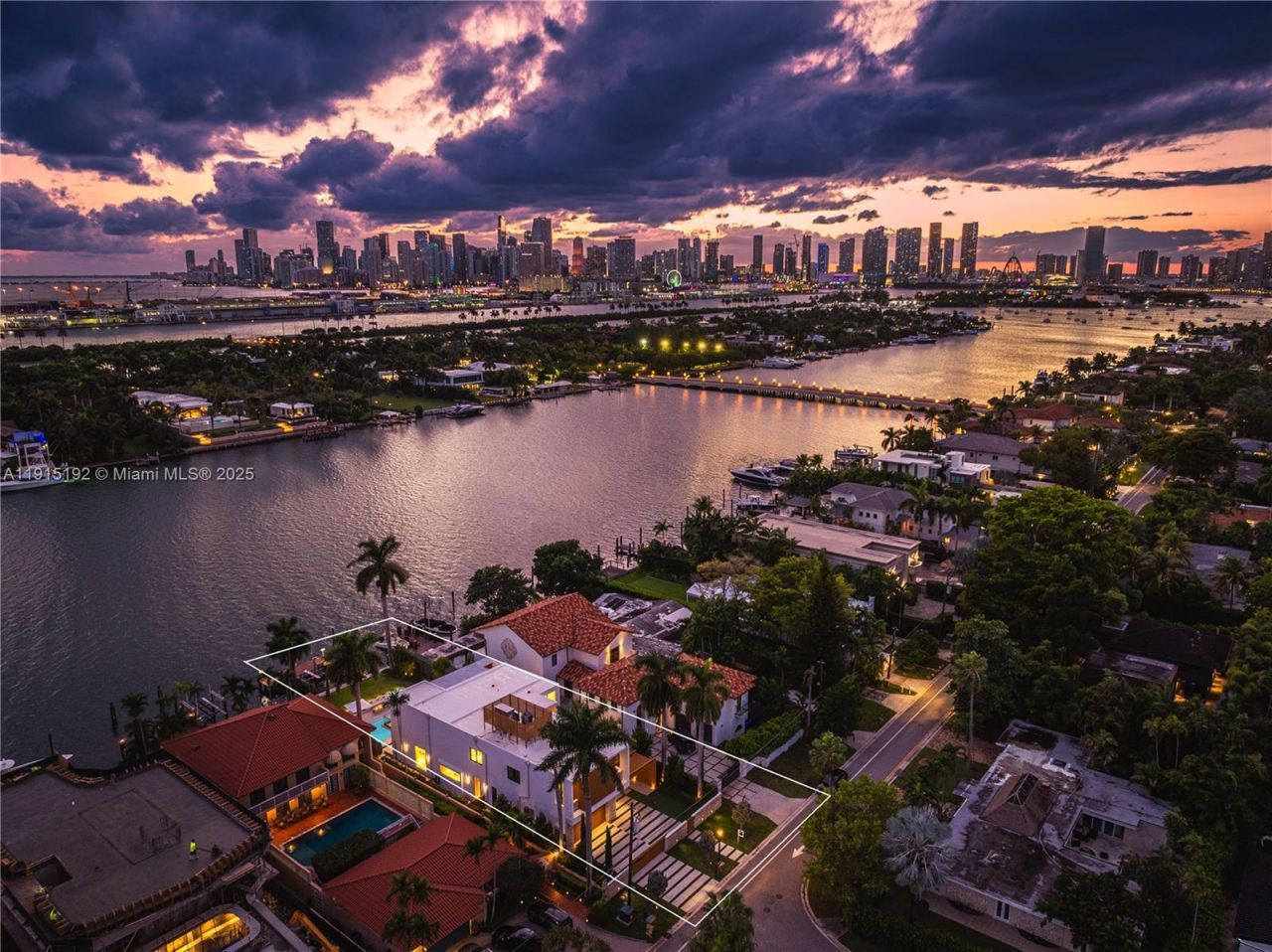 94 S Hibiscus Dr, Miami Beach, FL 33139 Photo