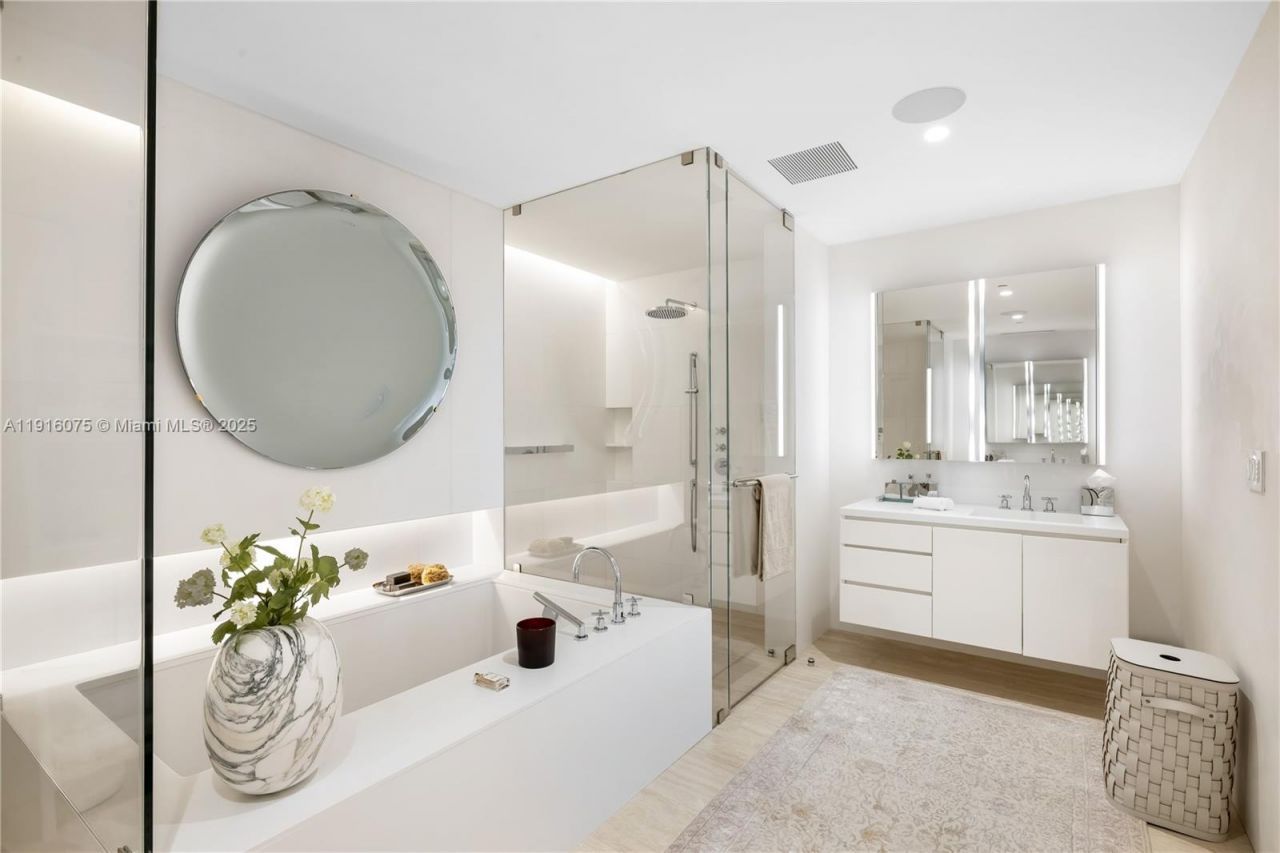 9001 Collins Ave, Unit S-207, Surfside, FL 33154 Photo