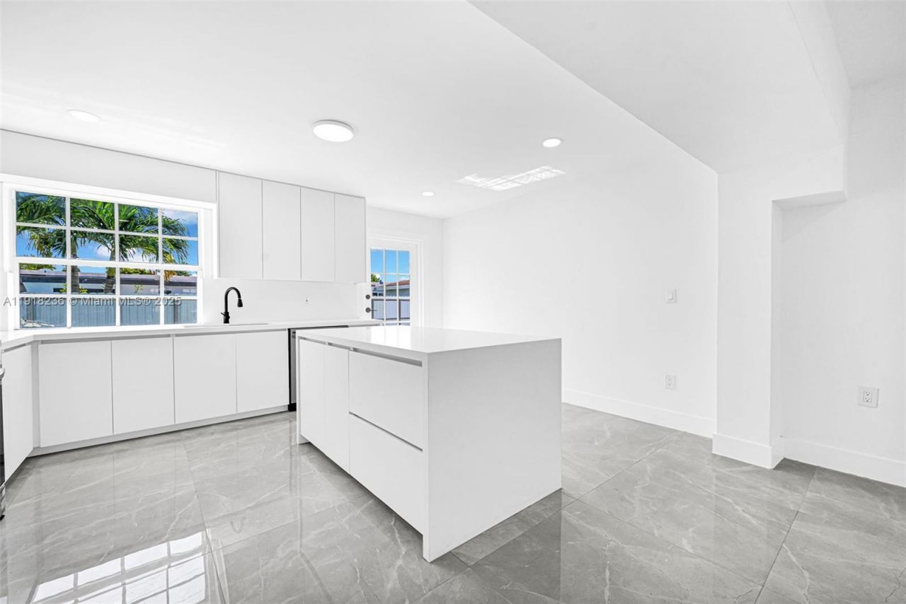 4040 SW 108th Ave, Miami, FL 33165 Photo