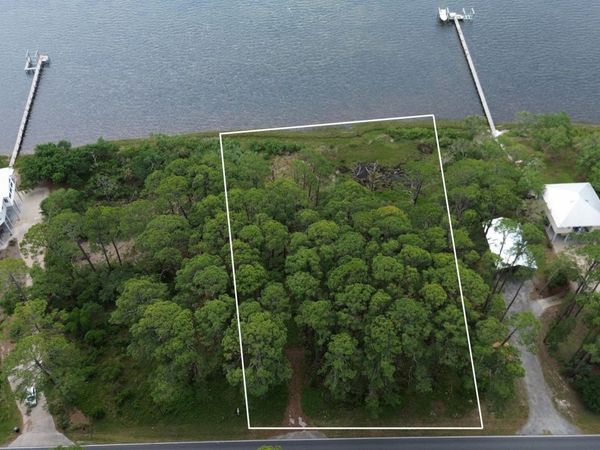2790 Highway 98 E, Lanark, FL 32322