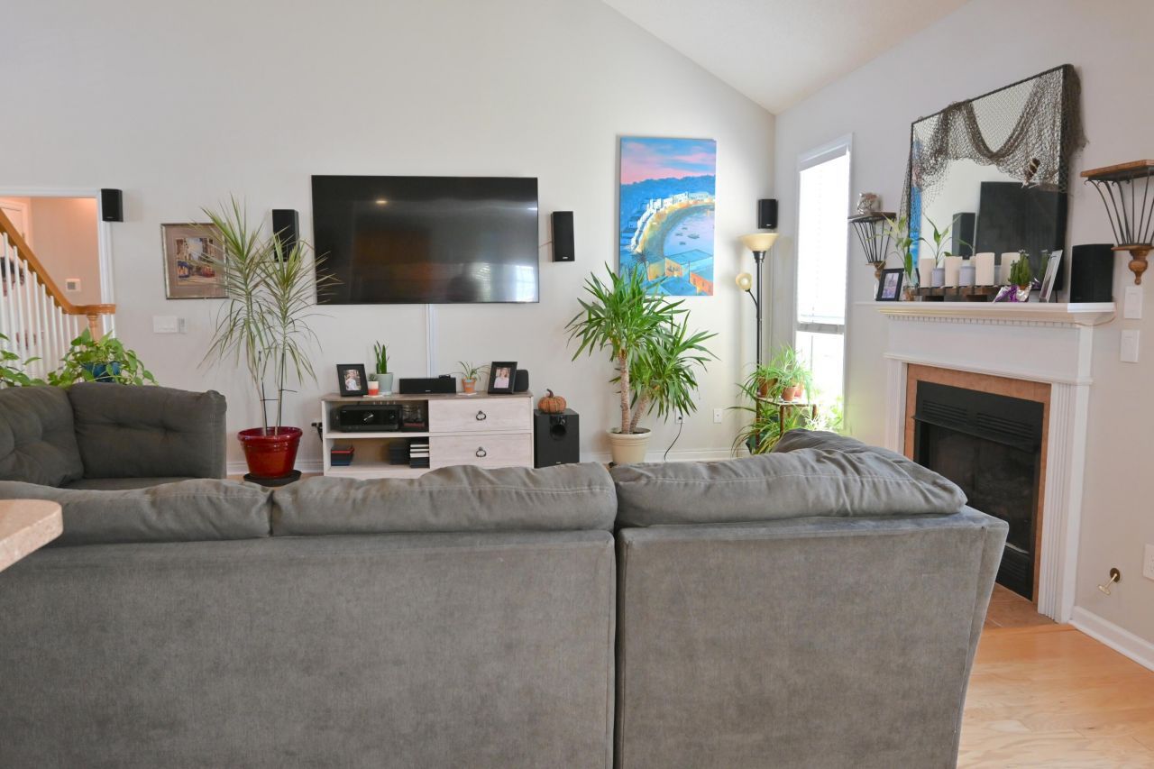 108 Seneca Circle Photo 8