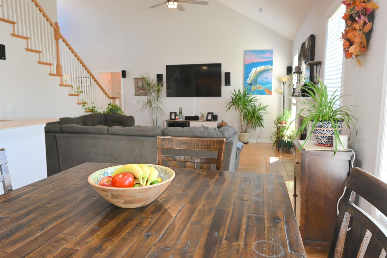 108 Seneca Circle Photo 9