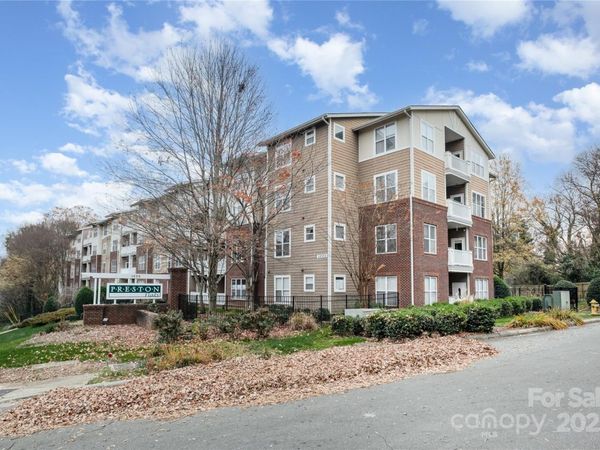 1000 E Woodlawn Road , Unit 217, Charlotte, NC 28209