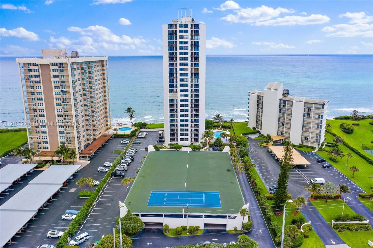 5420 N Ocean Dr, Unit 305, Singer Island, FL 33404 Photo