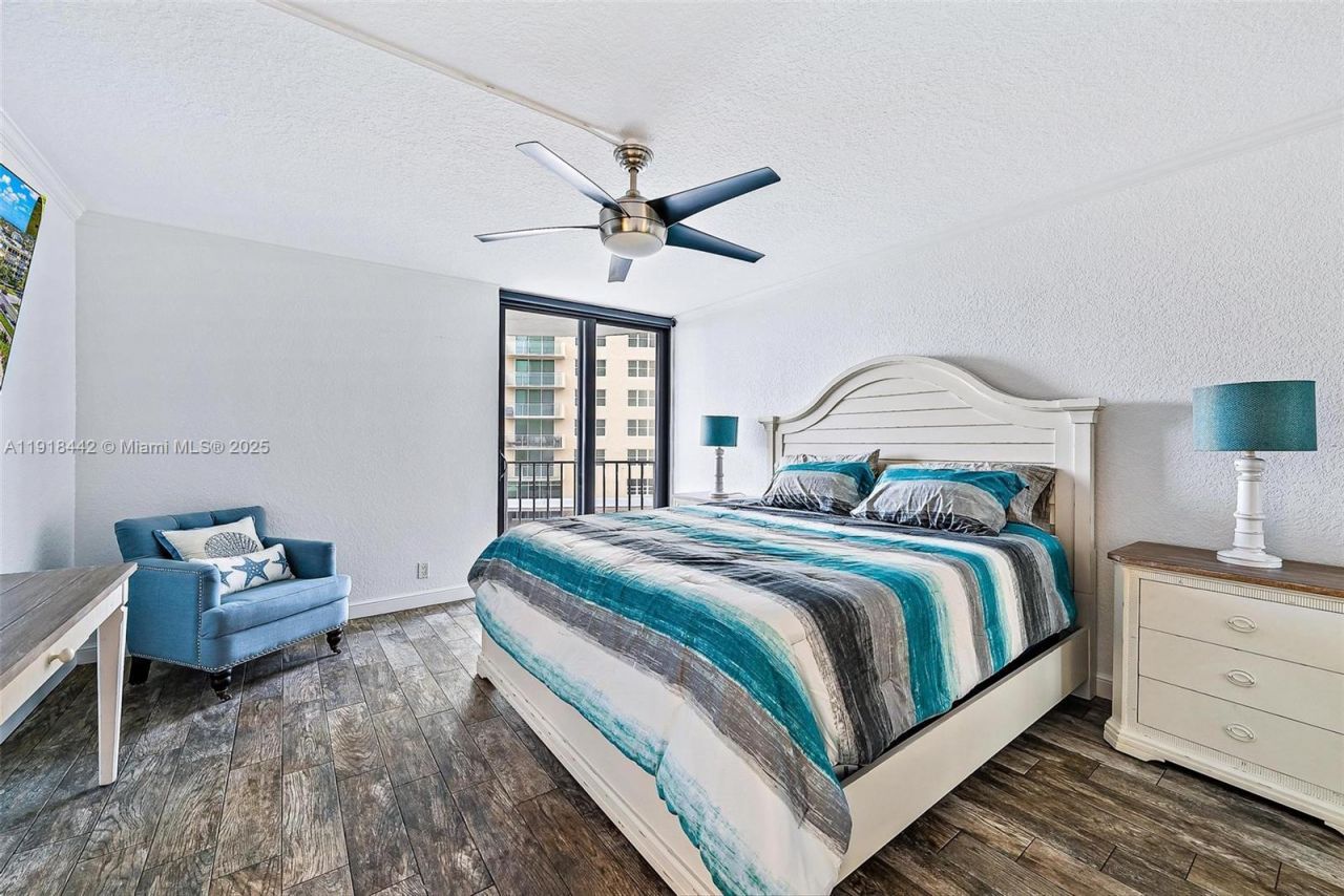 5420 N Ocean Dr, Unit 305, Singer Island, FL 33404 Photo