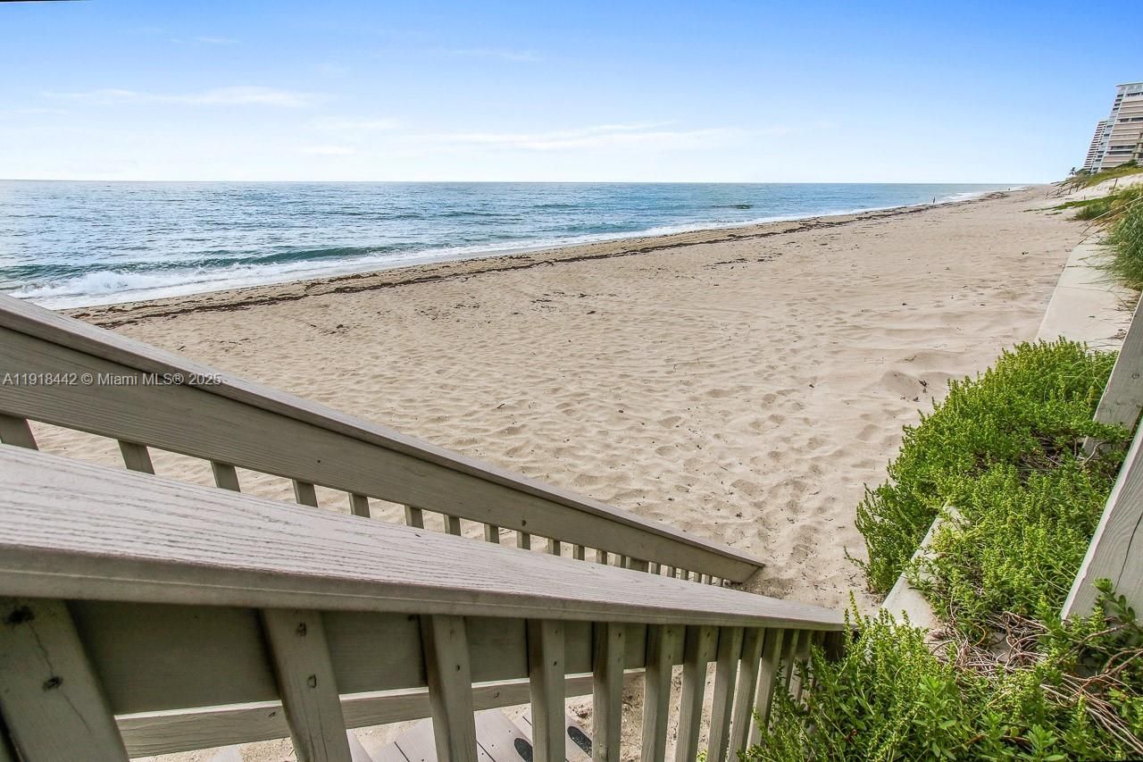 5420 N Ocean Dr, Unit 305, Singer Island, FL 33404 Photo