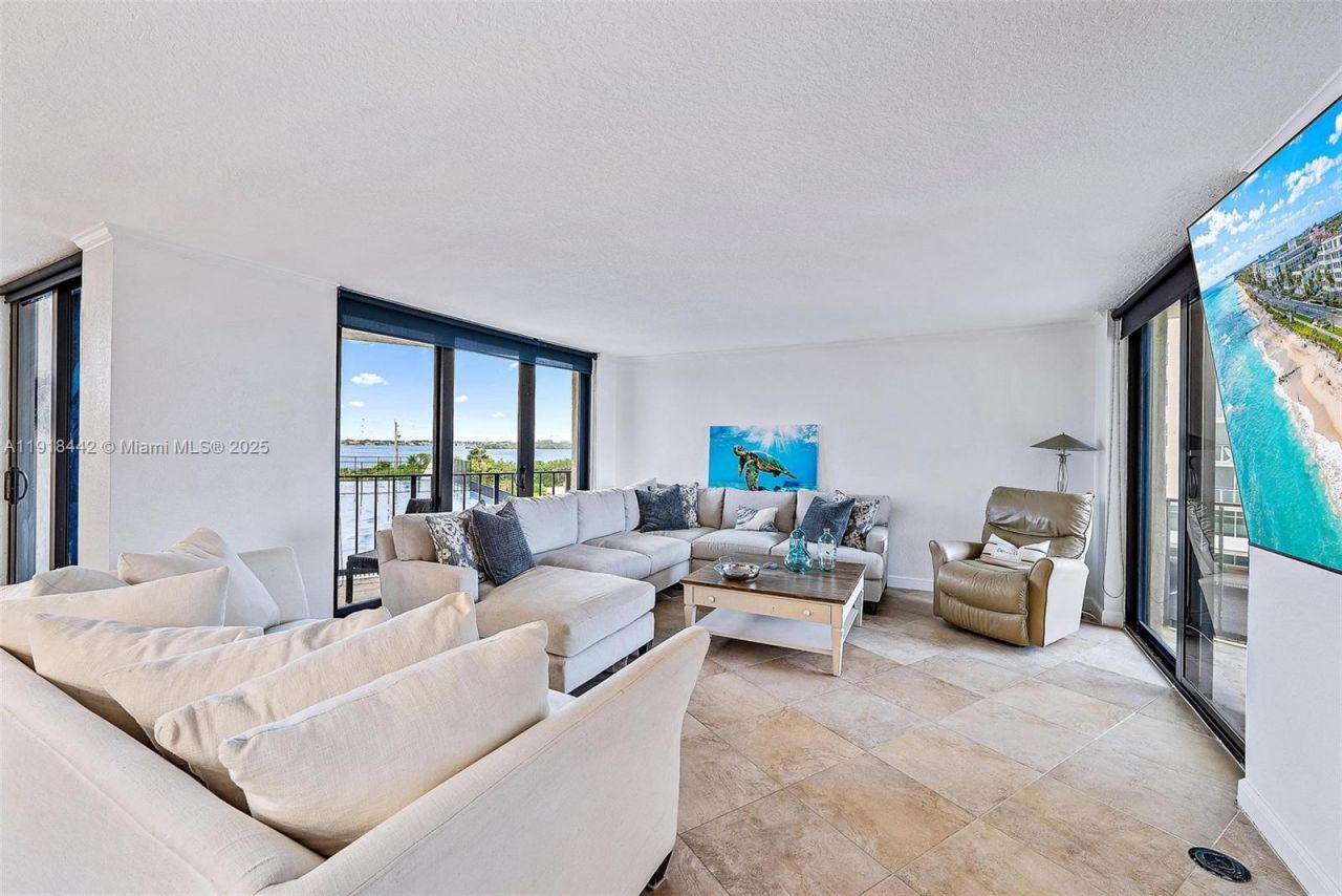 5420 N Ocean Dr, Unit 305, Singer Island, FL 33404 Photo