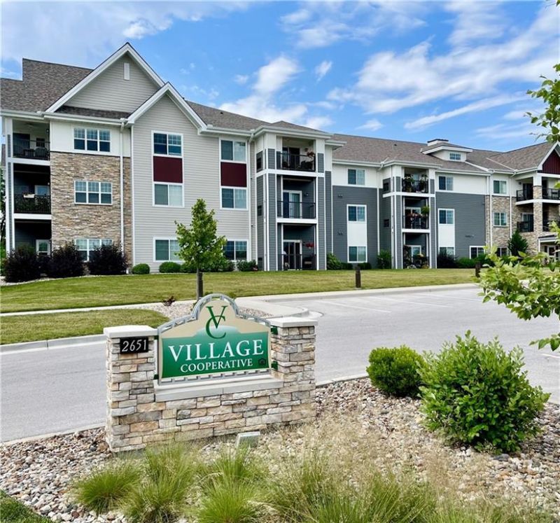 2651 NW Barry Road, Unit 102, Kansas City, MO 64154 Main Photo
