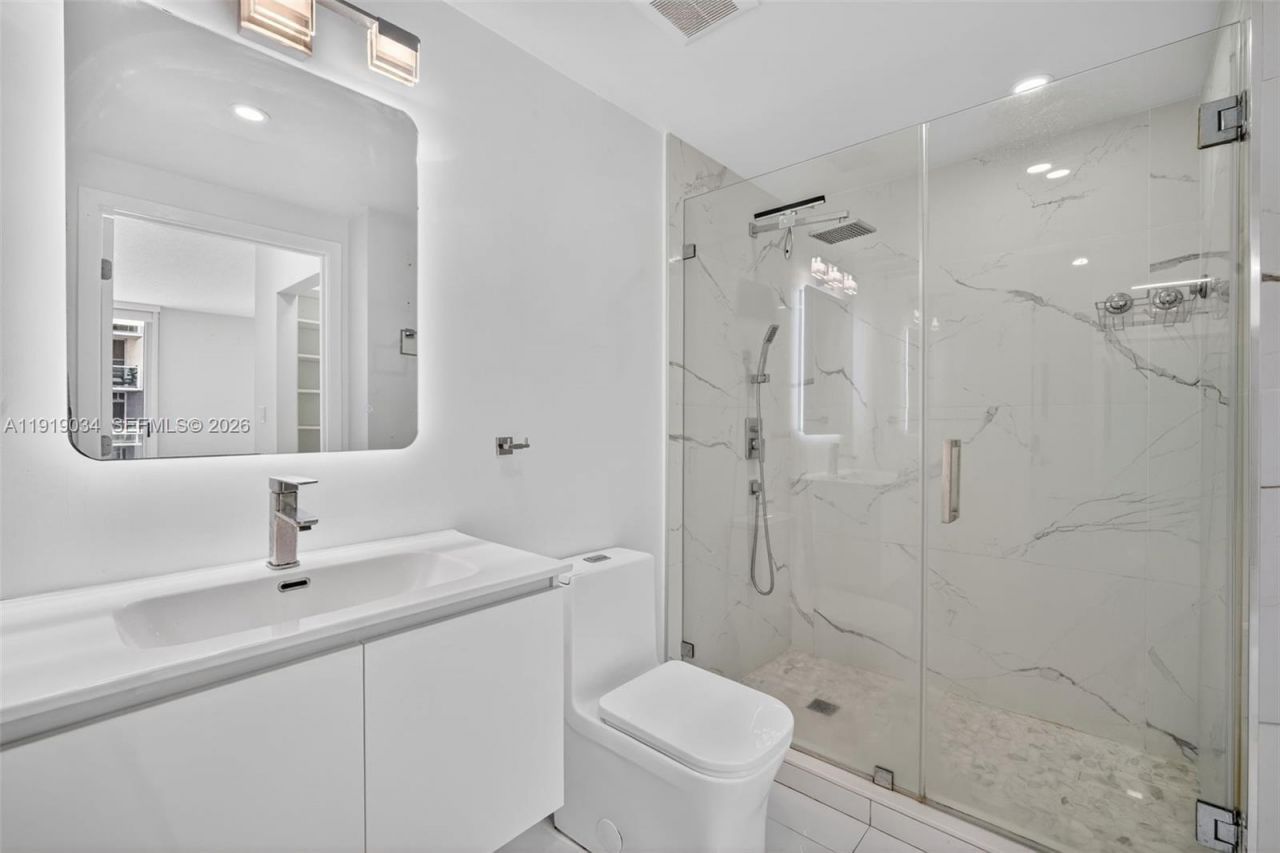 5077 NW 7th St, Unit 610, Miami, FL 33126 Photo