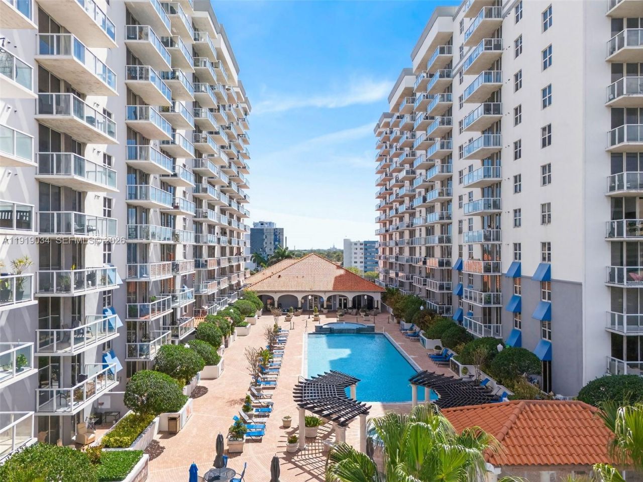 5077 NW 7th St, Unit 610, Miami, FL 33126 Photo