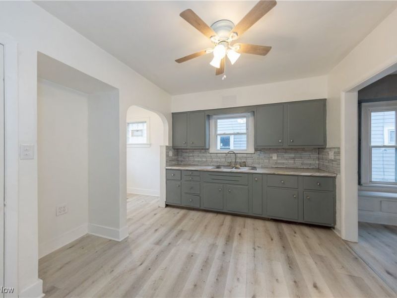 3731 W 135th Street, Cleveland, OH 44111 Photo 10