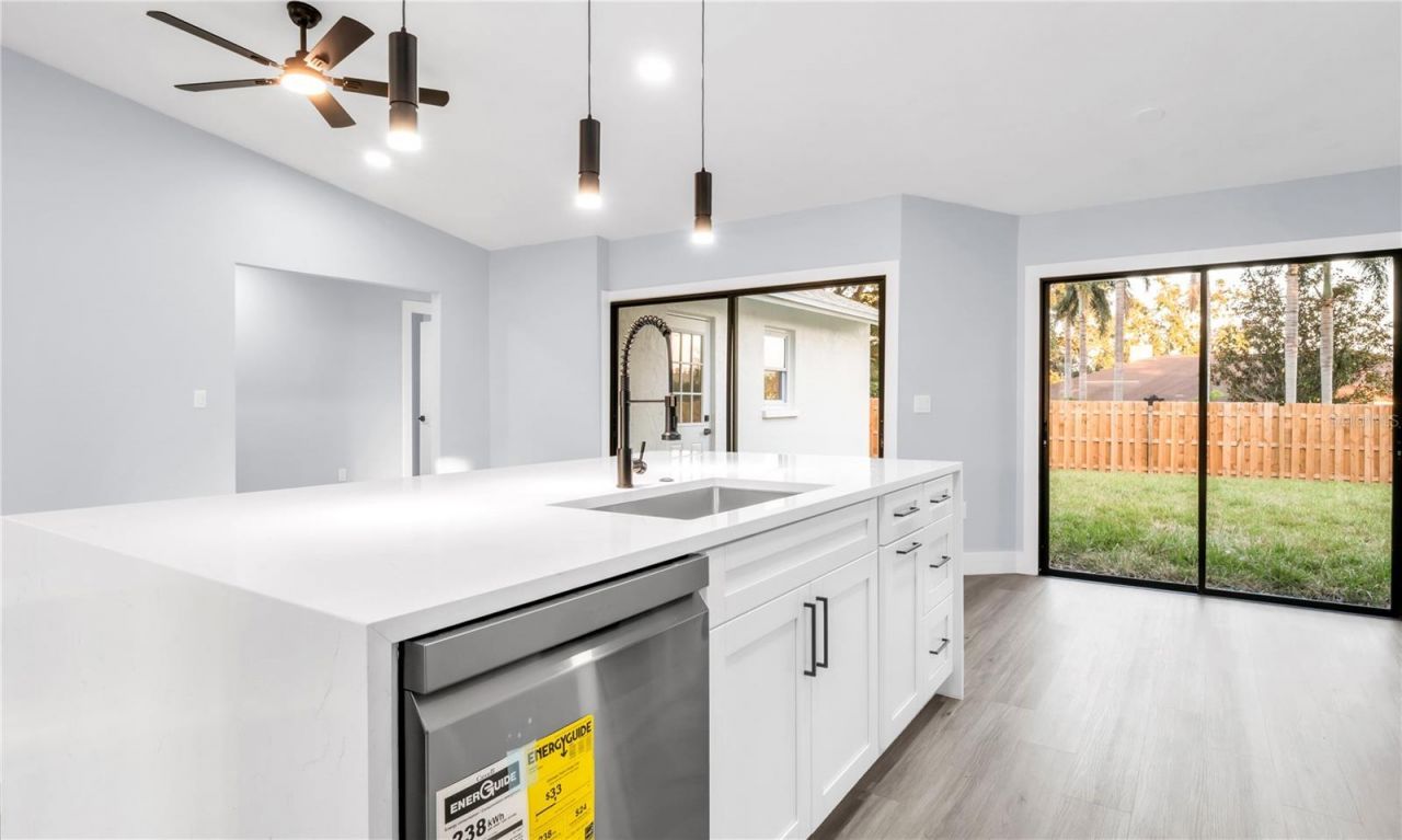 1007 NW 82nd Street, Bradenton, FL 34209 Photo