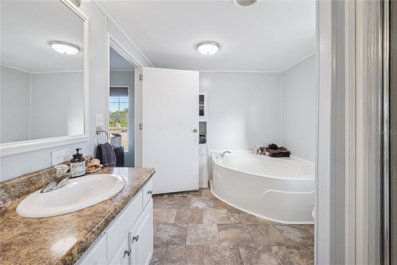 18708 County Road 250, Live Oak, FL 32060 Photo