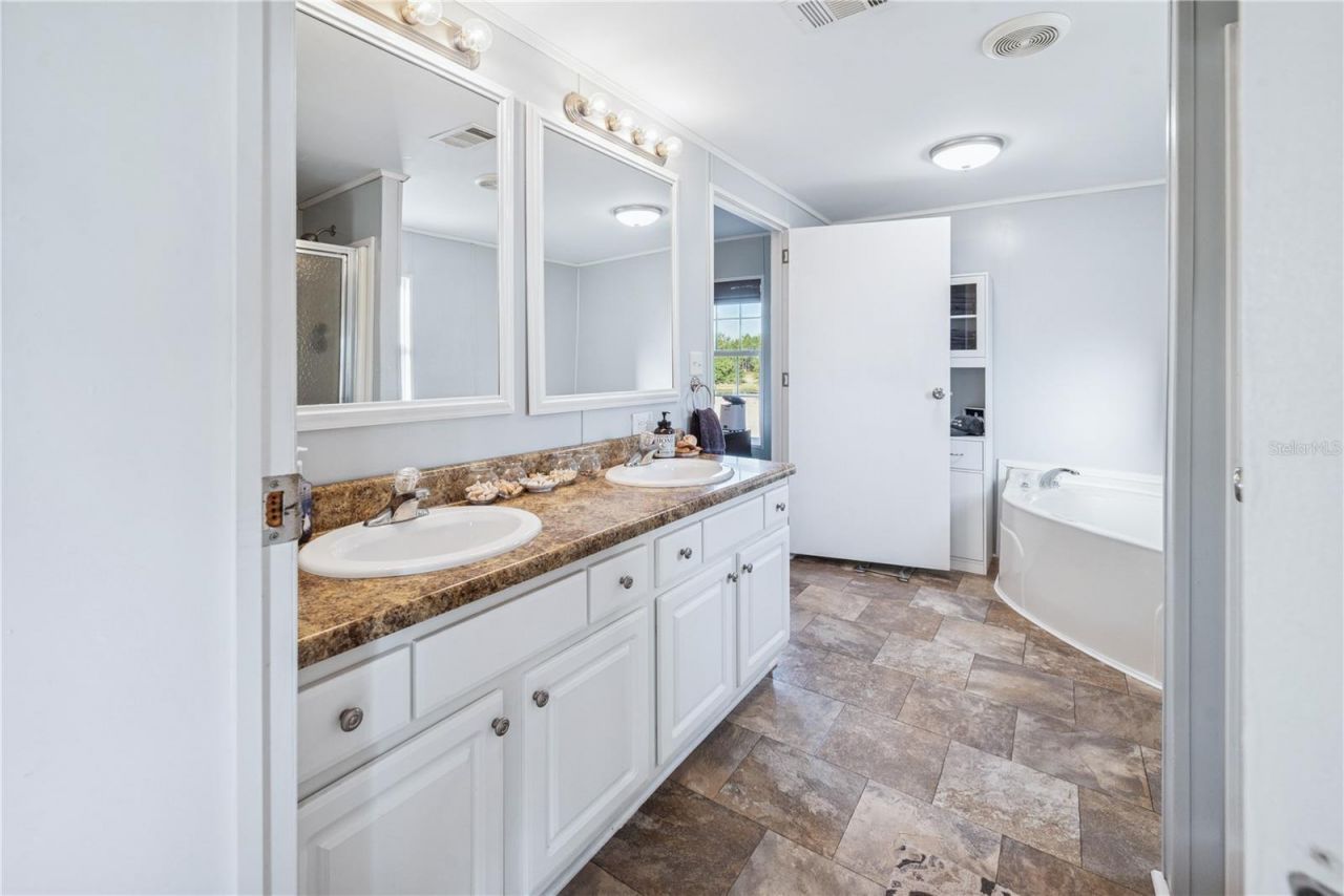 18708 County Road 250, Live Oak, FL 32060 Photo