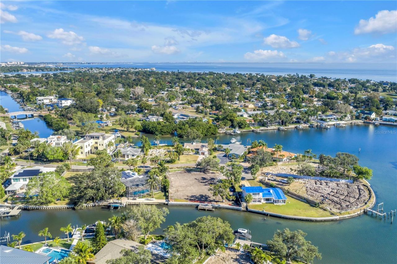 4811 Paradise Way S, Saint Petersburg, FL 33705 Photo