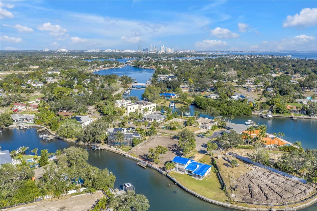 4811 Paradise Way S, Saint Petersburg, FL 33705 Photo