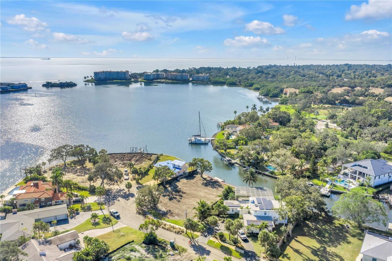 4811 Paradise Way S, Saint Petersburg, FL 33705 Photo