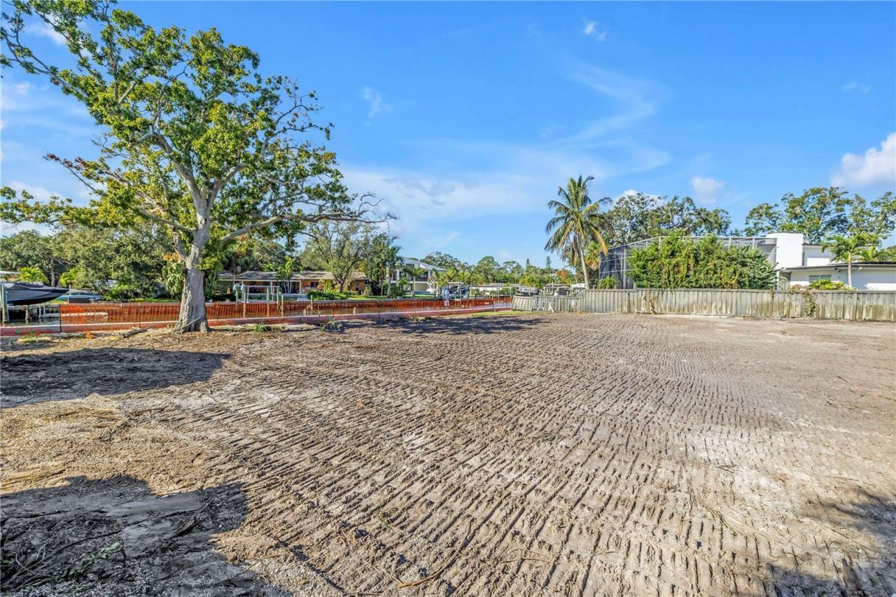 4811 Paradise Way S, Saint Petersburg, FL 33705 Photo