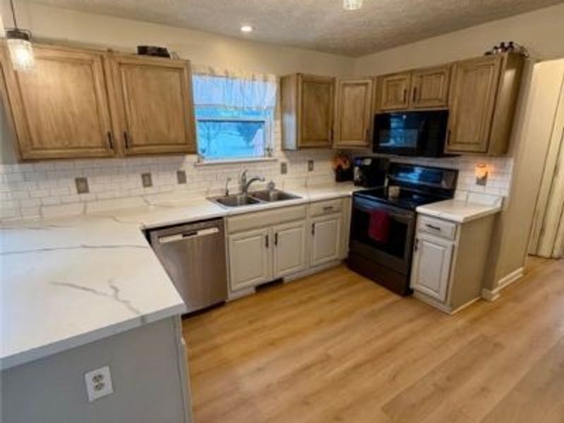 7595 Kings Creek Drive, Lodi, OH 44254 Photo 6