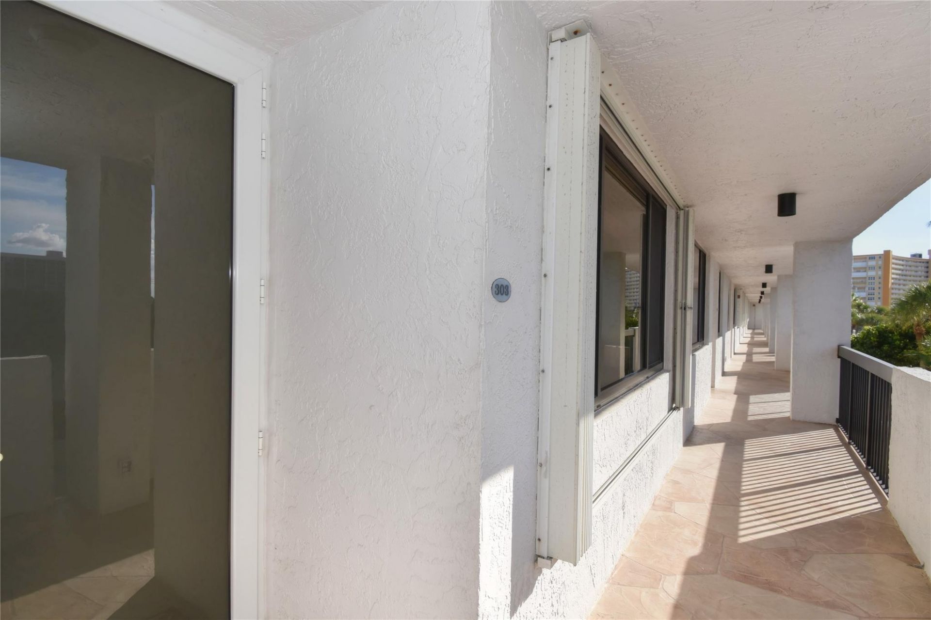 510 N Ocean Boulevard, Unit 303, Pompano Beach, FL 33062 Photo