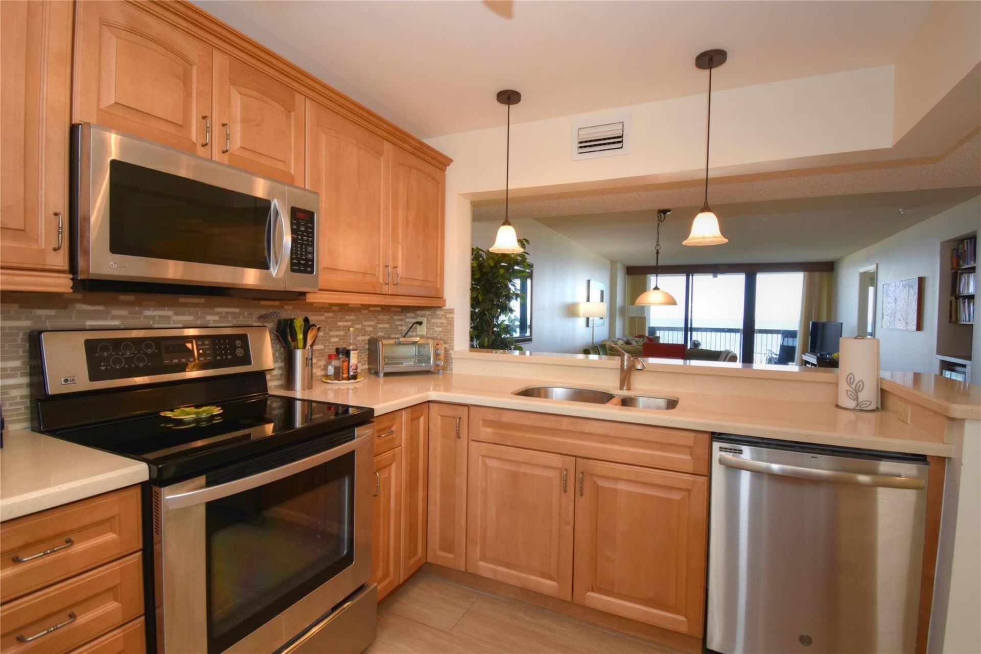 510 N Ocean Boulevard, Unit 303, Pompano Beach, FL 33062 Photo