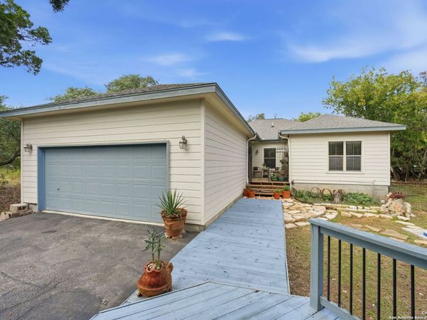 3075 Rustler, Canyon Lake, TX 78133