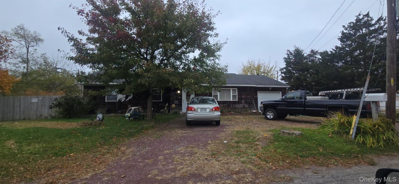 21 Astoria Road, Mastic Beach, NY 11951 Main Photo