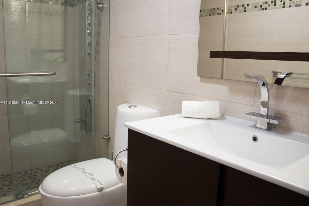 3801 S Ocean Dr, Unit 15P, Hollywood, FL 33019 Photo