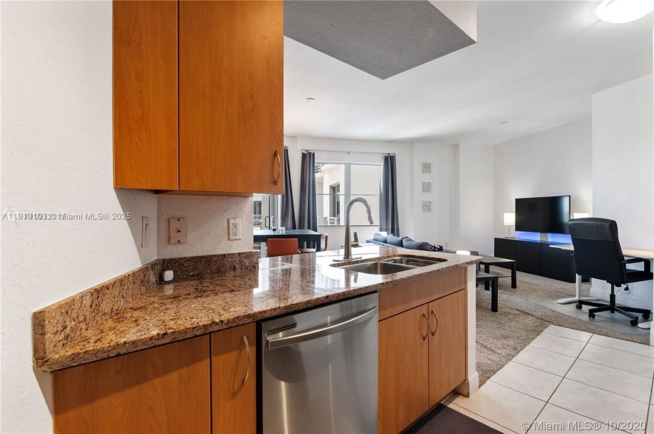 1830 Radius Dr, Unit 1202, Hollywood, FL 33020 Photo