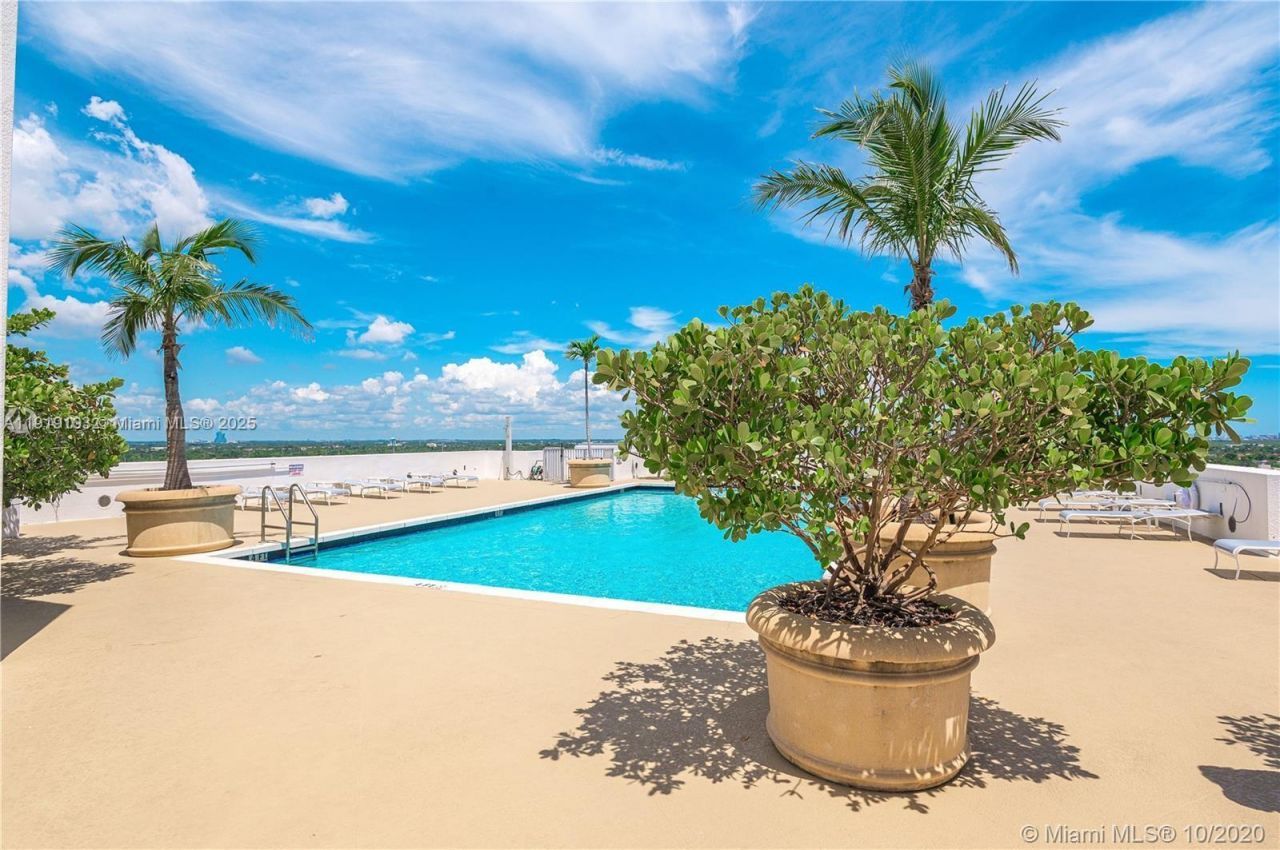 1830 Radius Dr, Unit 1202, Hollywood, FL 33020 Photo