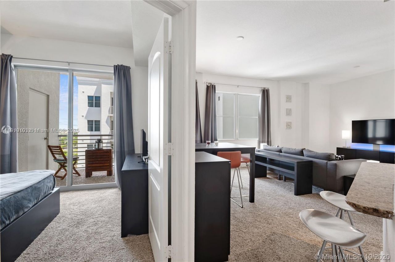 1830 Radius Dr, Unit 1202, Hollywood, FL 33020 Photo