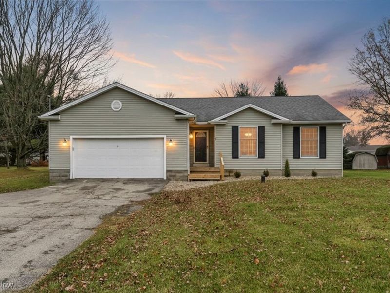 9825 Struthers Road, New Middletown, OH 44442 Photo 1