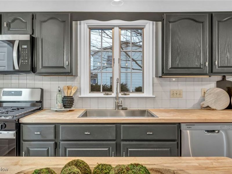 9825 Struthers Road, New Middletown, OH 44442 Photo 11