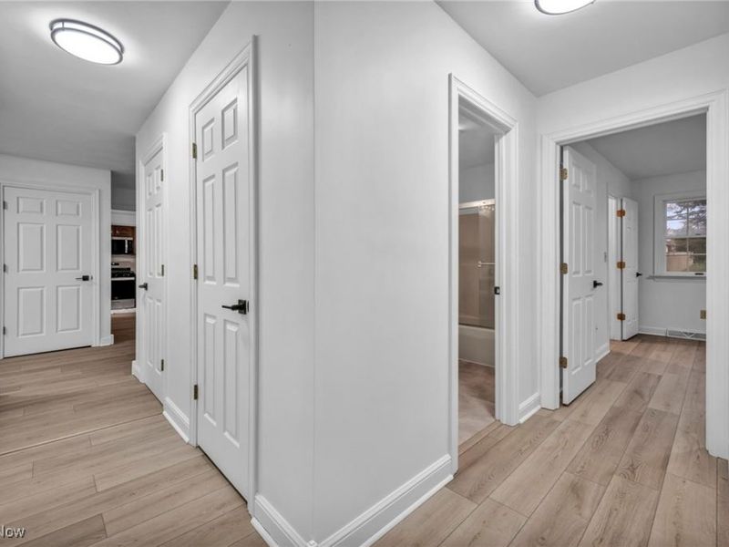 9825 Struthers Road, New Middletown, OH 44442 Photo 16