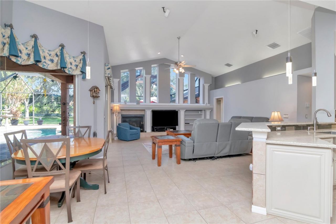 5132 Whispering Leaf Trail, Valrico, FL 33596 Photo