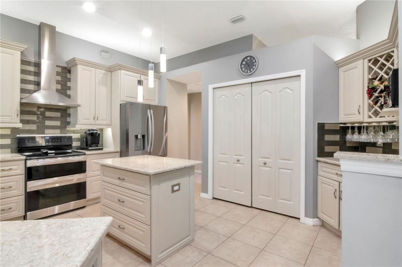 5132 Whispering Leaf Trail, Valrico, FL 33596 Photo