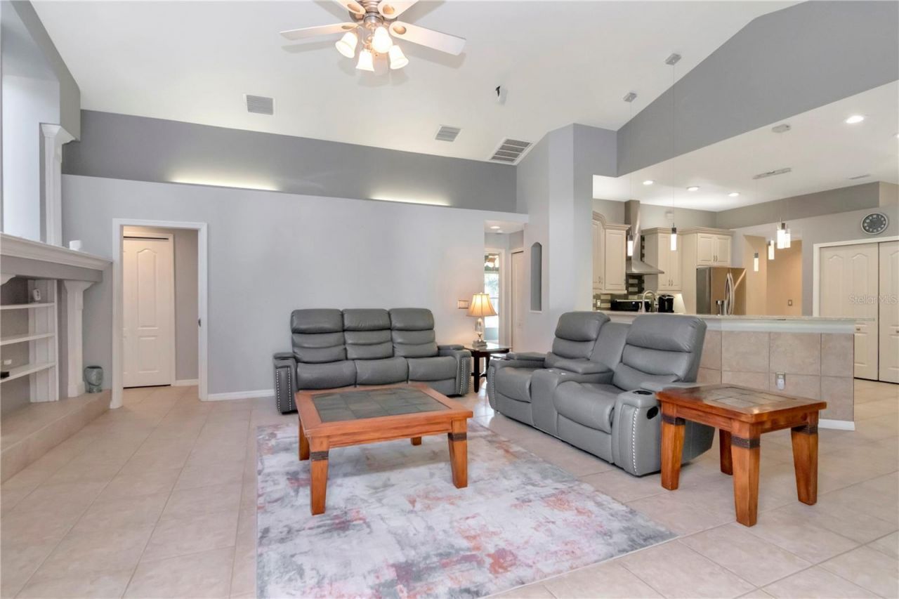 5132 Whispering Leaf Trail, Valrico, FL 33596 Photo