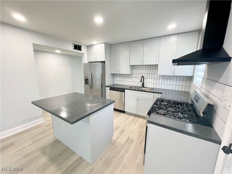 591 Hemlock Drive, Euclid, OH 44132 Photo 13