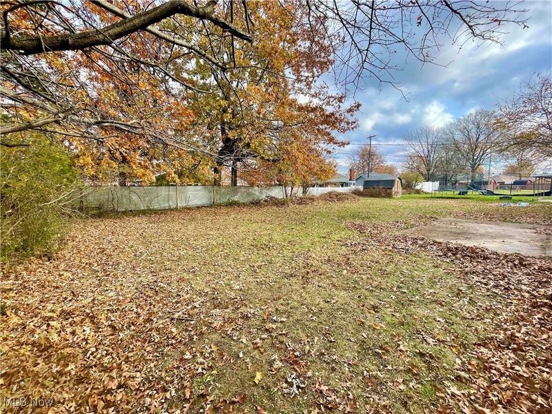 591 Hemlock Drive, Euclid, OH 44132 Photo 5