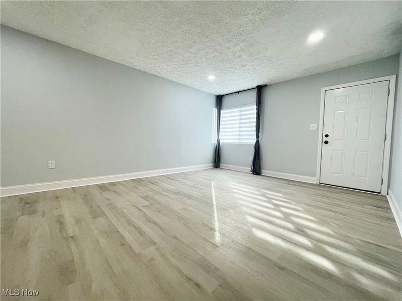 591 Hemlock Drive, Euclid, OH 44132 Photo 7