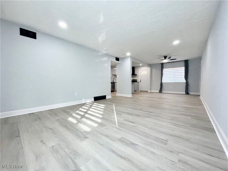 591 Hemlock Drive, Euclid, OH 44132 Photo 8