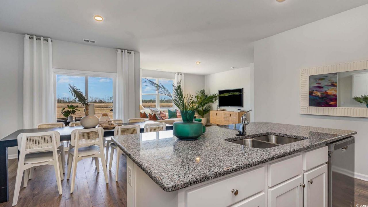 172 Pampas Dr. Photo 3