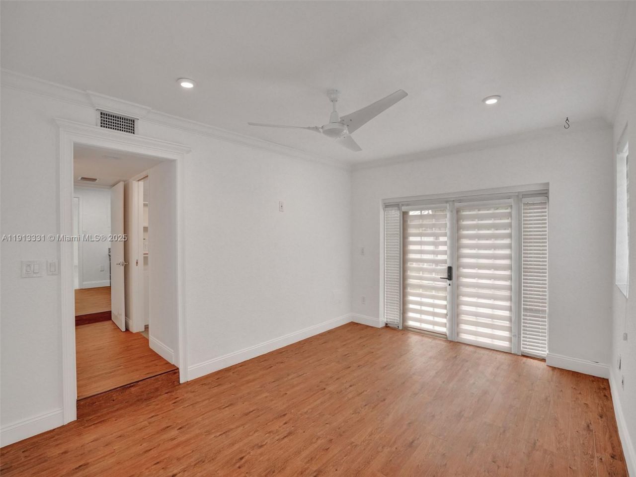 1102 NE 117th St, Biscayne Park, FL 33161 Photo