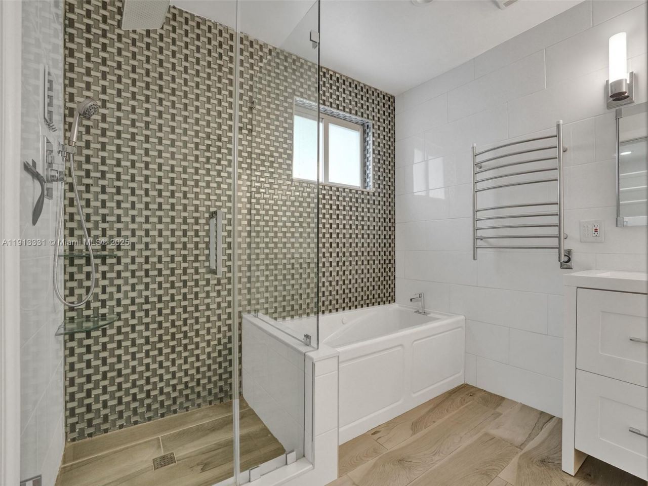 1102 NE 117th St, Biscayne Park, FL 33161 Photo