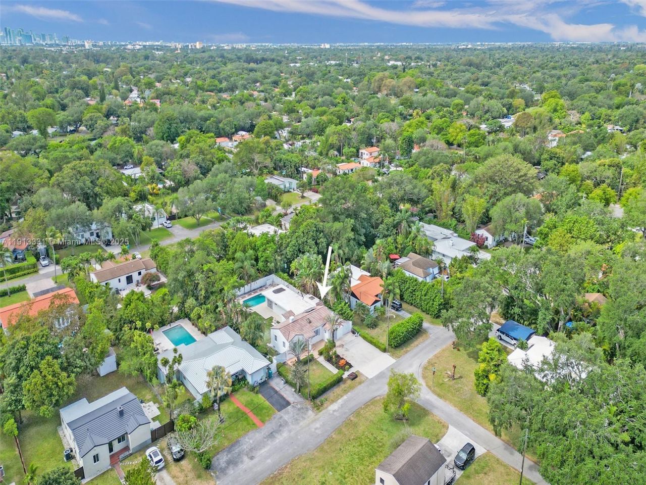 1102 NE 117th St, Biscayne Park, FL 33161 Photo