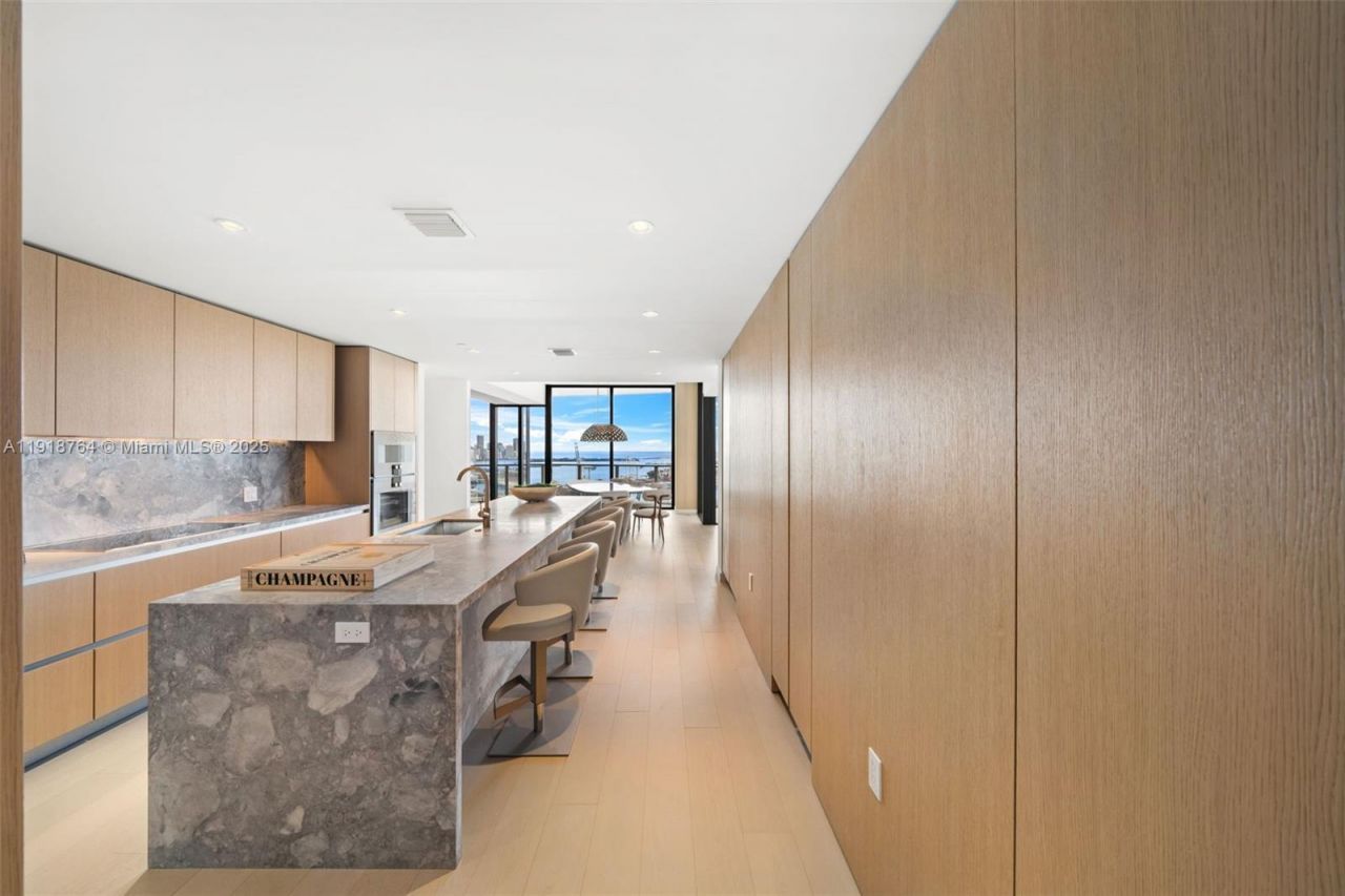 500 Alton, Unit 3402.03, Miami Beach, FL 33139 Photo