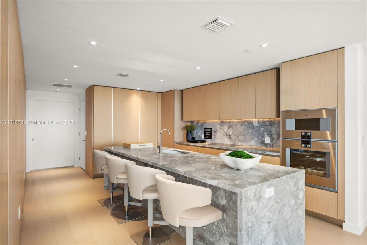 500 Alton, Unit 3402.03, Miami Beach, FL 33139 Photo