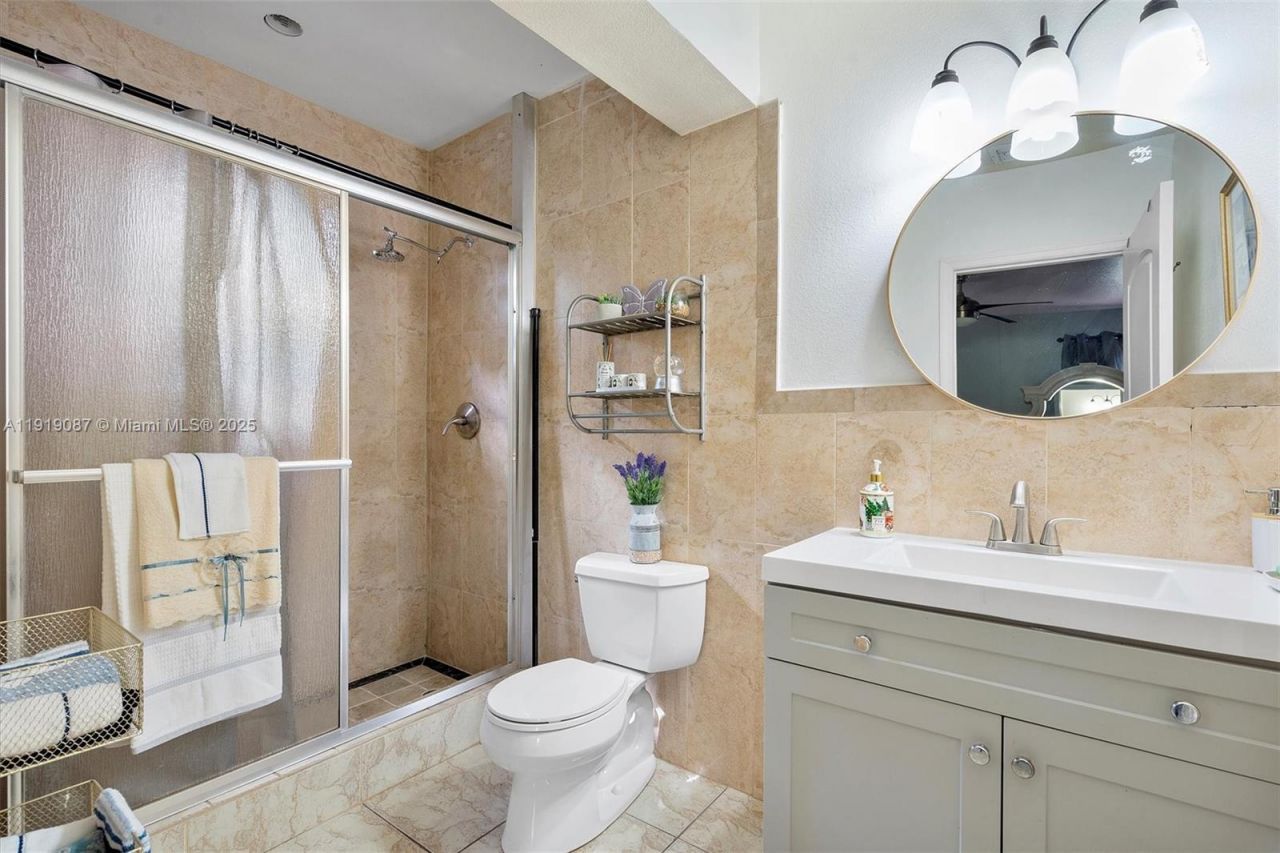 348 NE 118th St, Miami, FL 33161 Photo